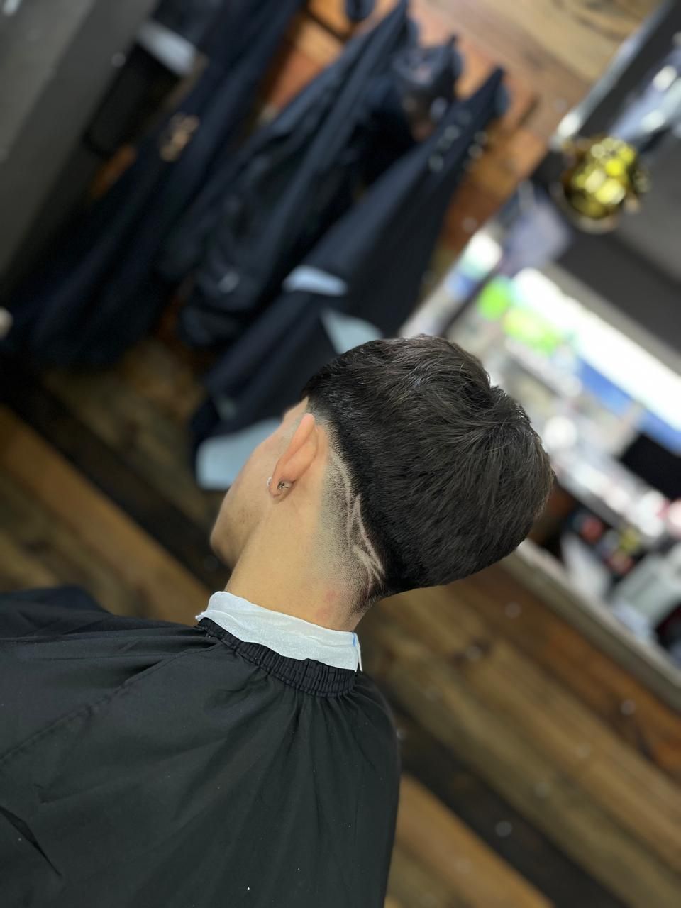 Corte clásico + Navaja + Barba + Café de regalo